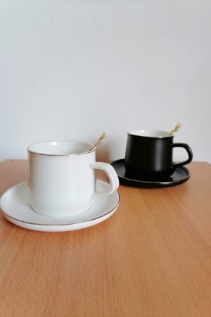 TAZA CON PLATITO Y CUCHARITA BORDE DORADO